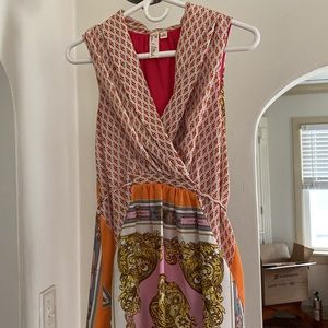 Emma &Michele - size 8 kerchief dress - has pockets!
